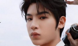 爆料娱乐圈黄明昊,揭秘明星背后的故事